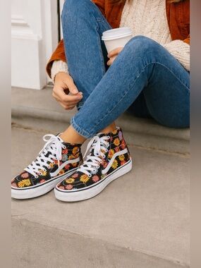 Vans Floral High-Top Sneakers Women’s 7.5 – Retro Flower Print Skate Shoes